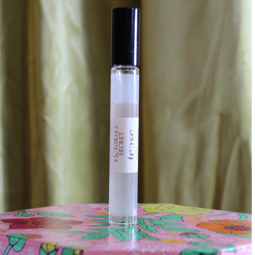 Victoria secret TEASE rollerball